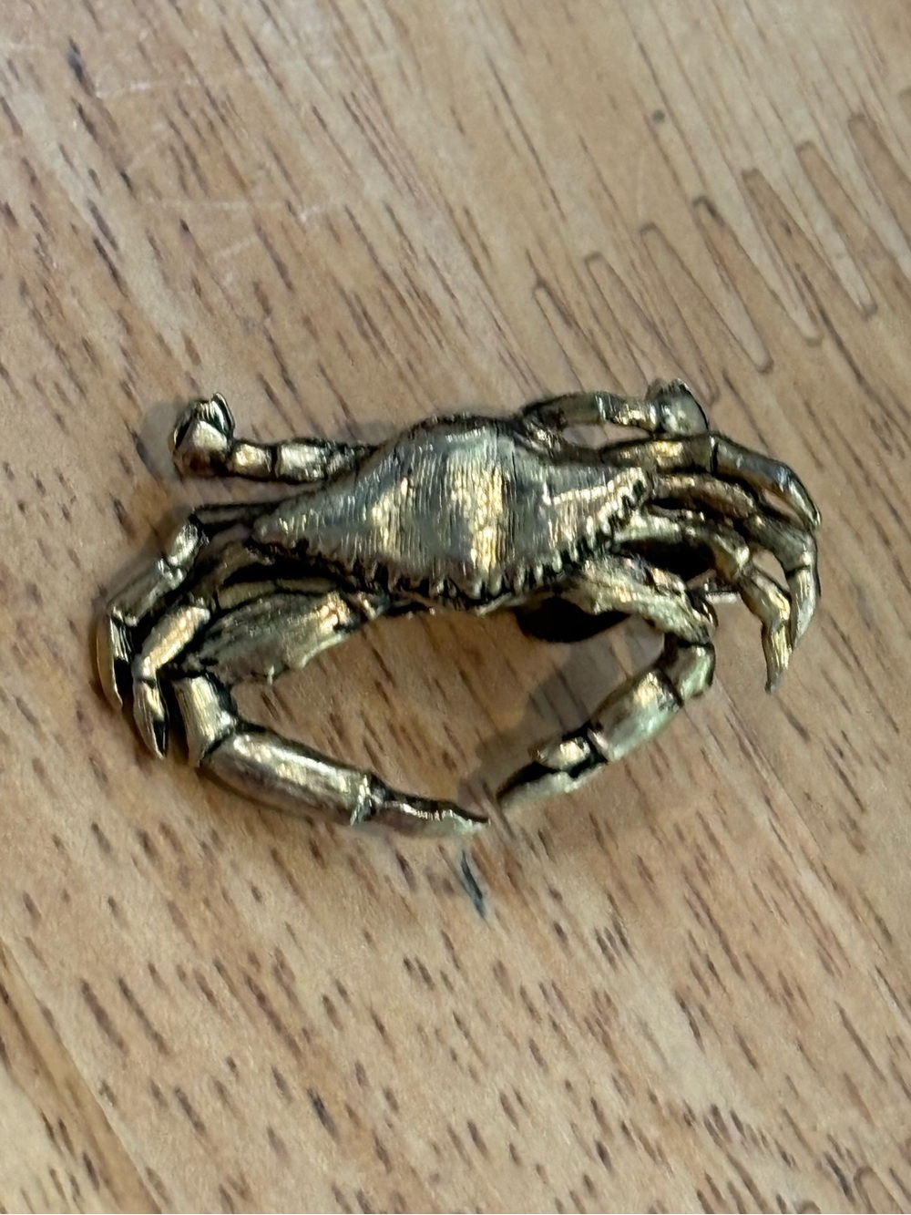 Crab design brass gold colored vintage tie clip